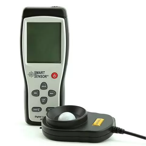Dụng cụ đo ánh sáng AS823